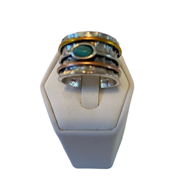 Wide Band Silver Toned Ladies Ring w/ Small Faux Turquoise Center - Picture 5 of 6